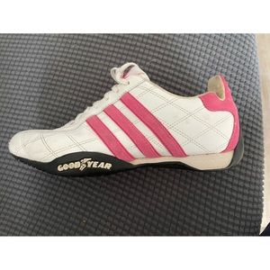 Adidas x Goodyear collar women’s size 6